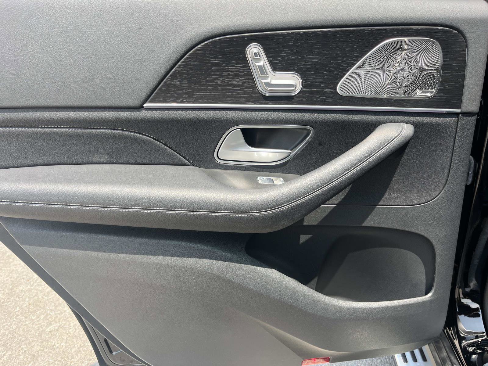 Used 2023 Mercedes-Benz GLS 450 4MATIC image 17