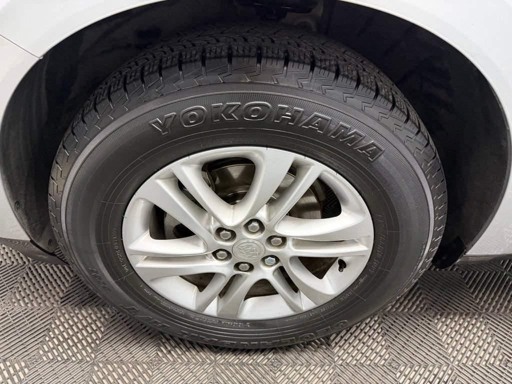 Used 2018 Buick Enclave Essence FWD image 21