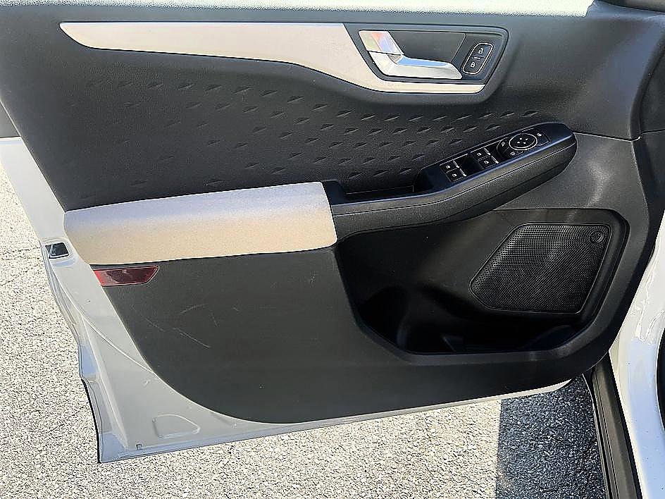 Used 2020 Ford Escape SE AWD/4WD image 5
