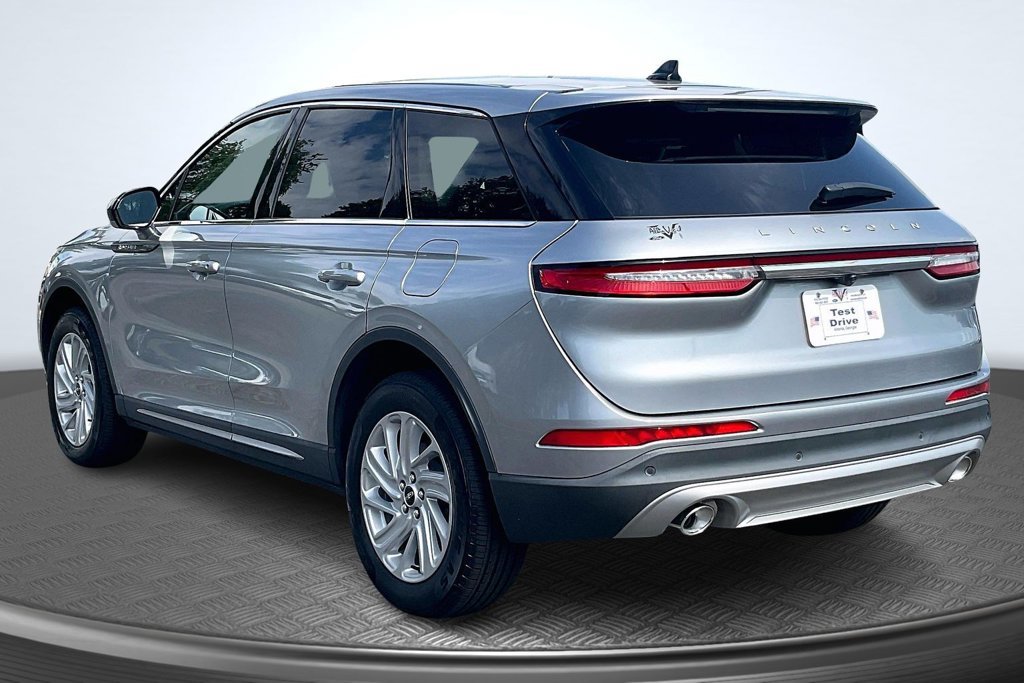 Used 2023 Lincoln Corsair FWD image 5