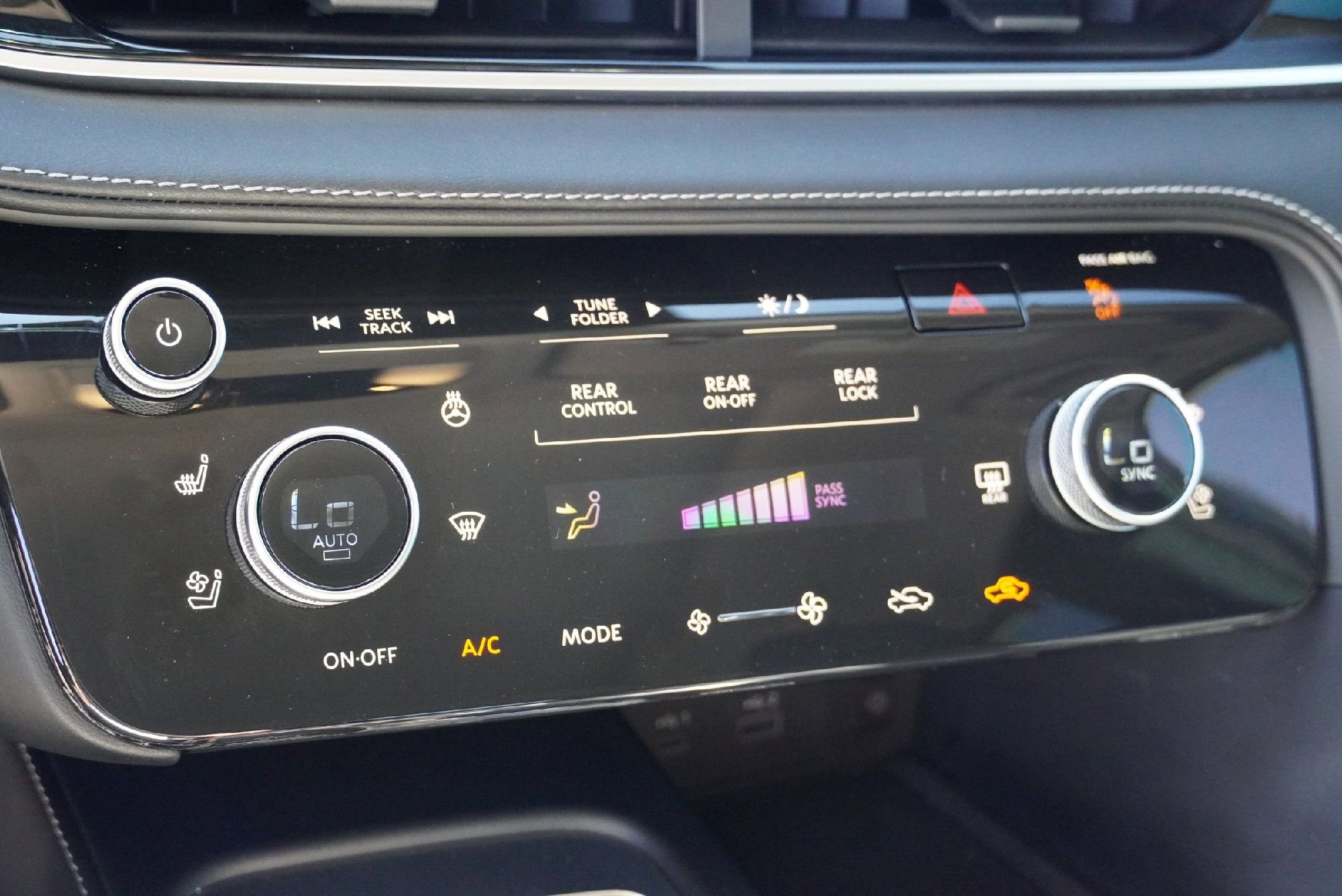 Certified 2025 INFINITI QX60 Luxe image 13