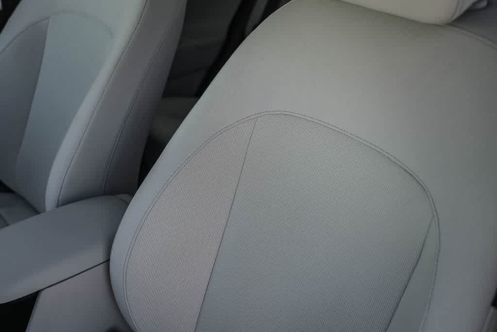 Used 2024 Hyundai Kona SEL FWD image 24