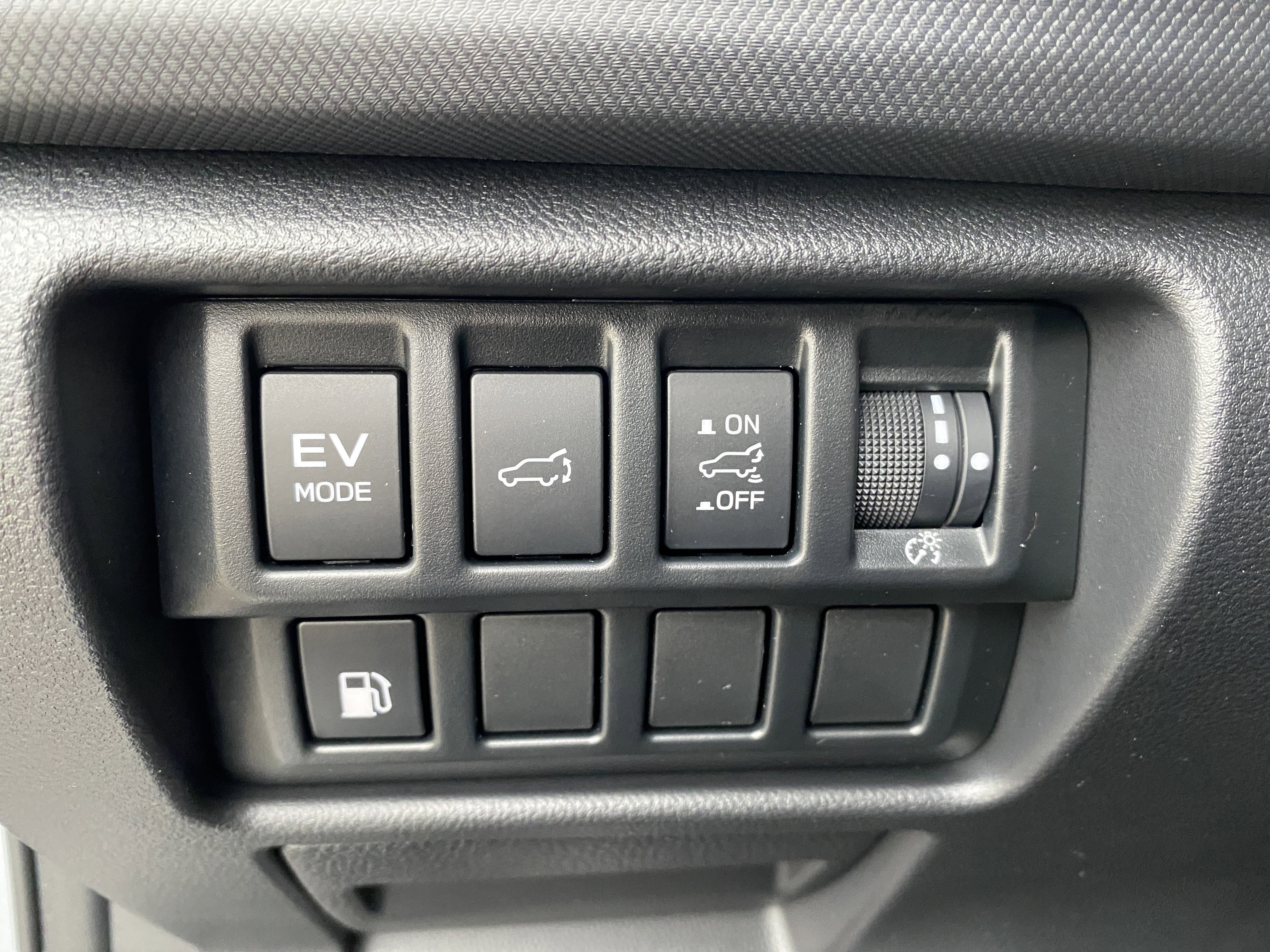 Used 2025 Subaru Forester Premium image 14