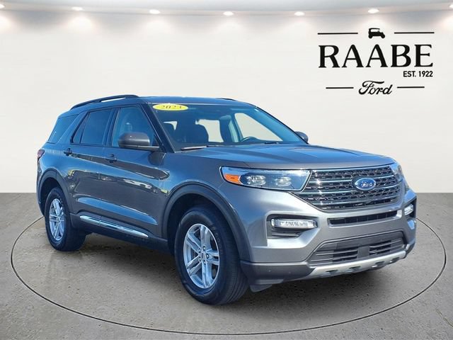 Used 2023 Ford Explorer XLT w/ Equipment Group 202A AWD/4WD image 1
