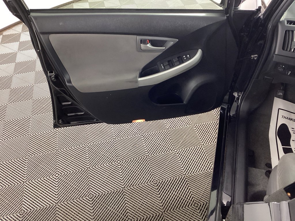 Used 2015 Toyota Prius Two image 15