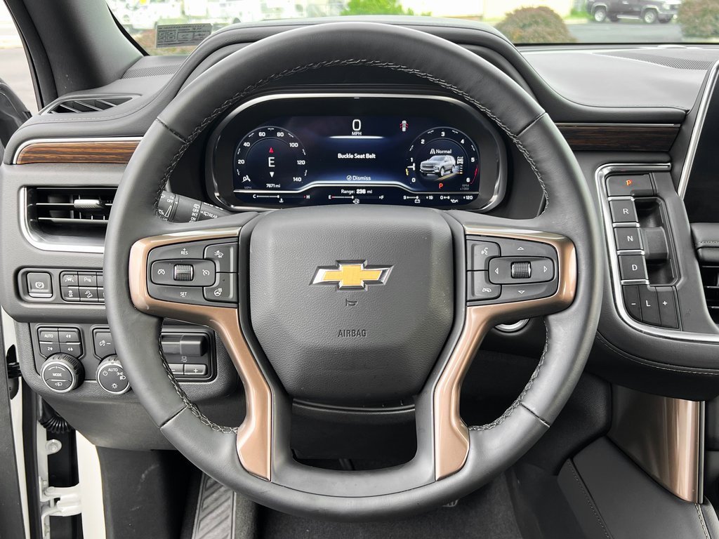 Used 2024 Chevrolet Suburban High Country image 28