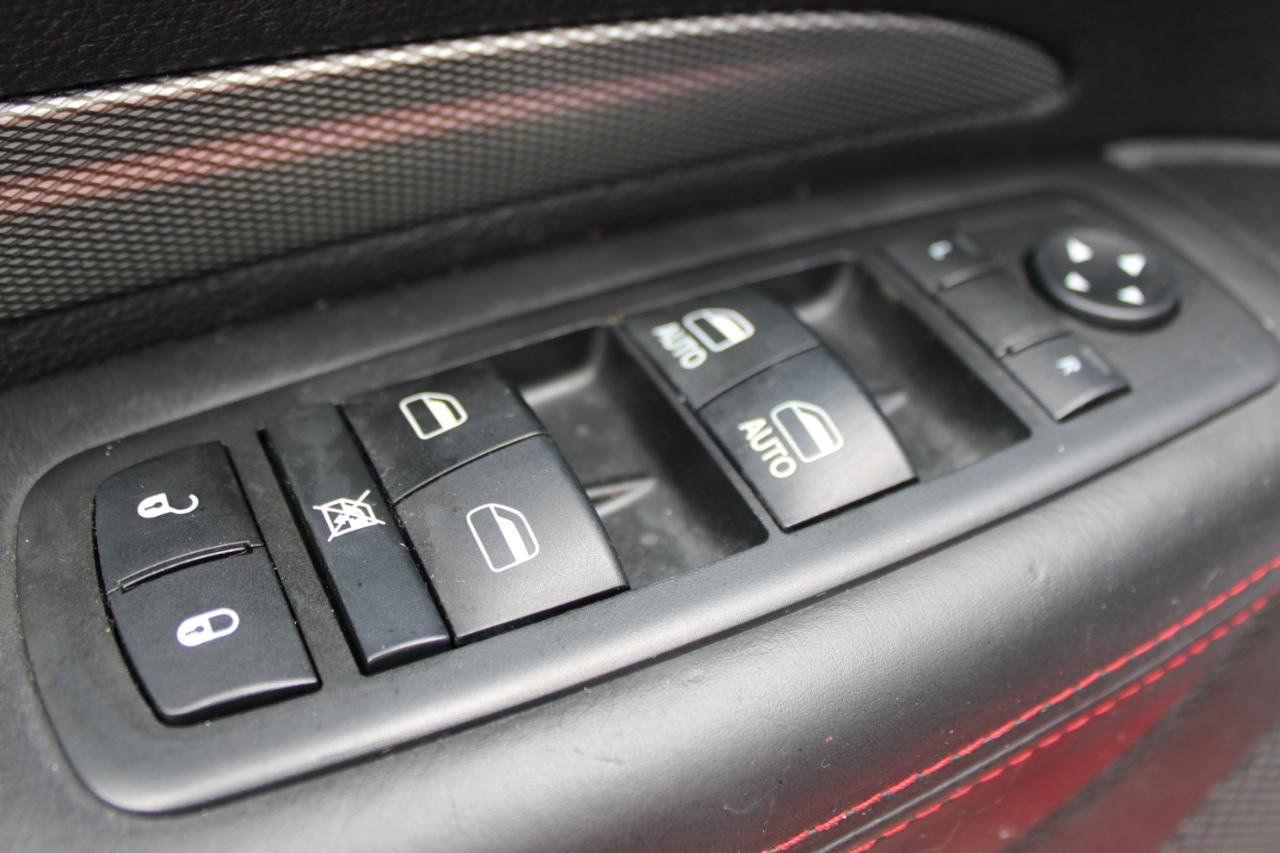 Used 2018 Dodge Durango R/T w/ Blacktop Package image 17