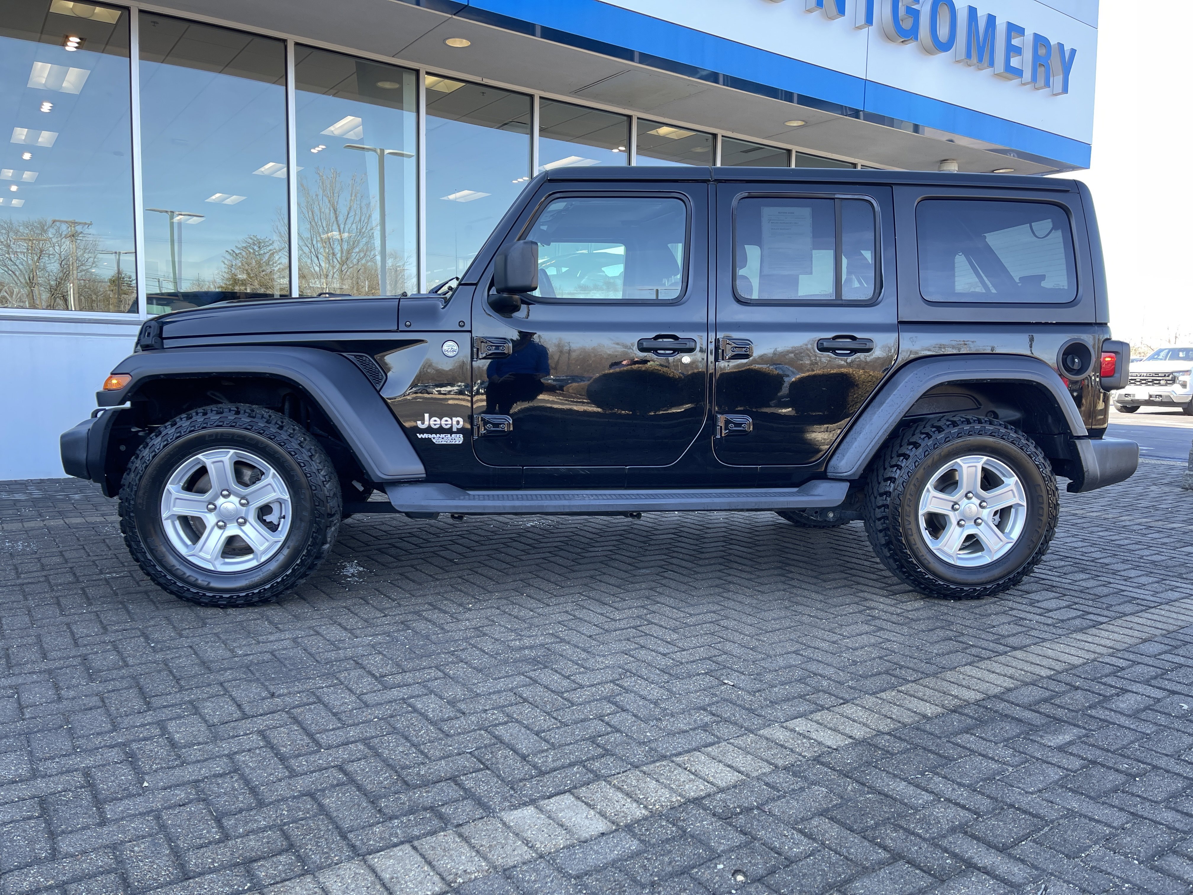 Used 2021 Jeep Wrangler Unlimited Sport S image 2