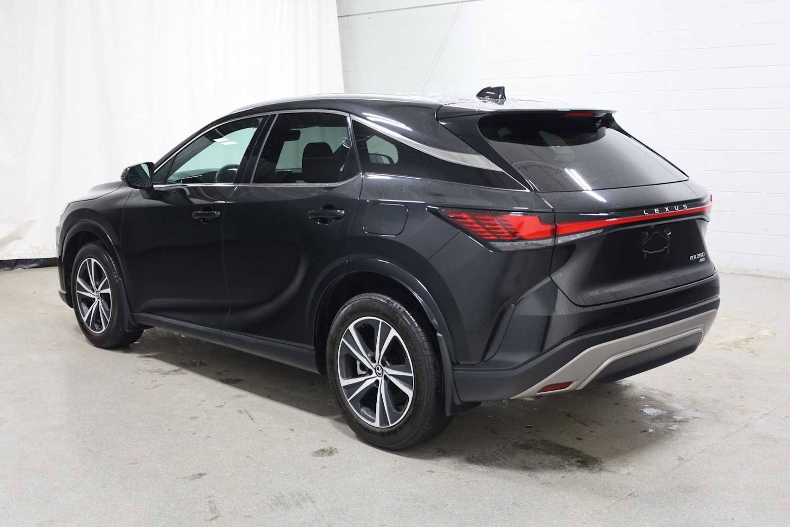 Used 2023 Lexus RX 350 Premium w/ Accessory Package image 3