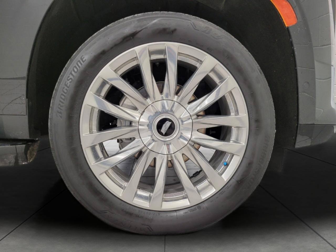 Certified 2023 Cadillac Escalade ESV Premium Luxury image 4