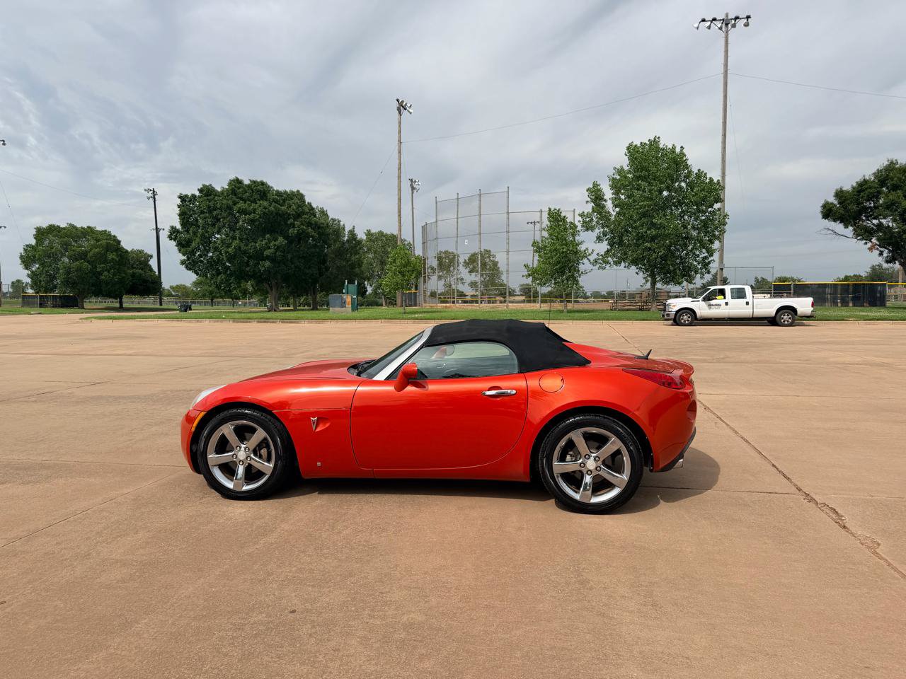 Used 2008 Pontiac Solstice GXP w/ Premium Package RWD image 14