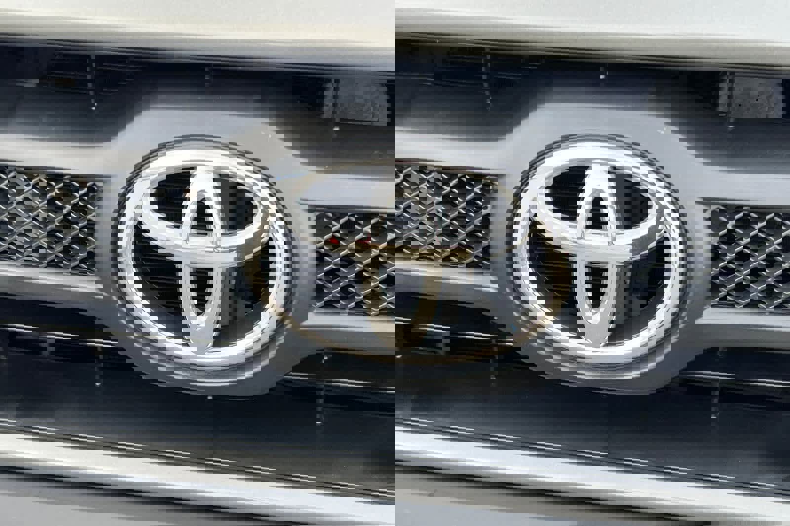 Used 2013 Toyota Tacoma PreRunner w/ Convenience Pkg image 10