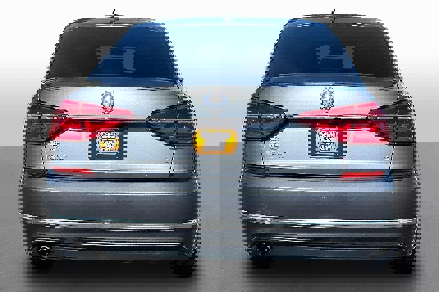 Used 2016 Volkswagen Passat 1.8T SE image 4