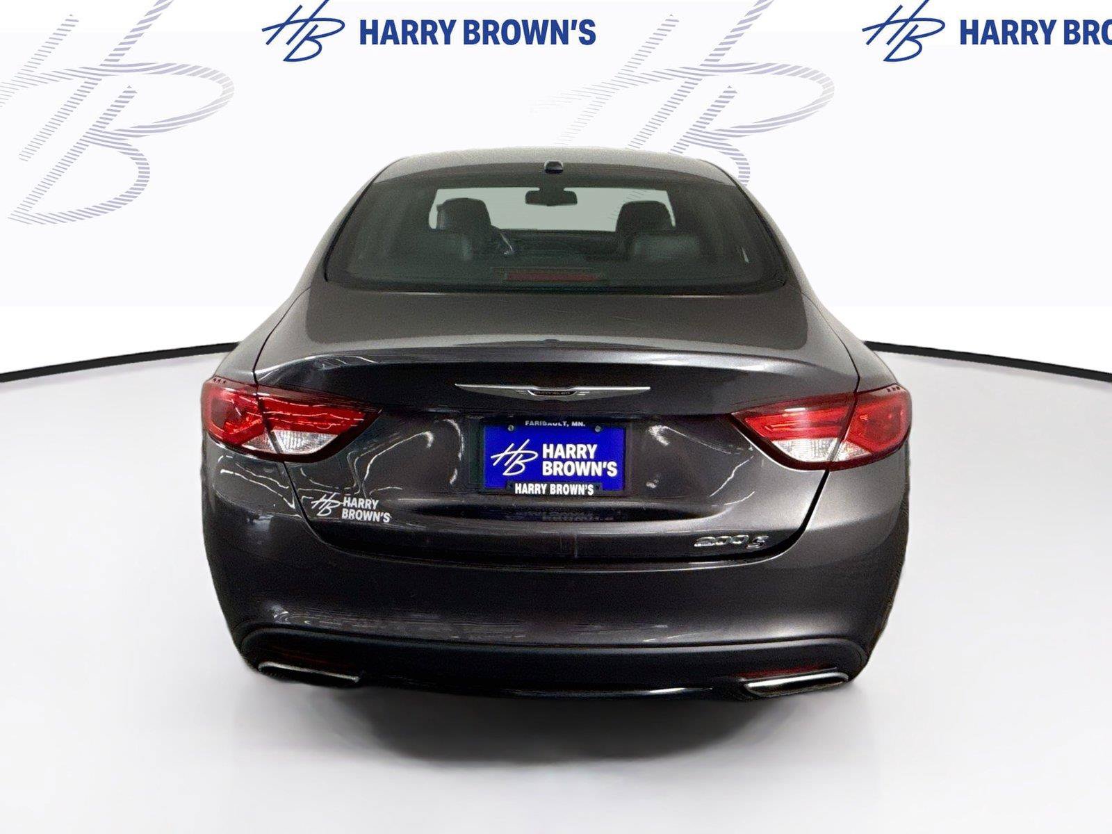 Used 2015 Chrysler 200 S FWD image 28