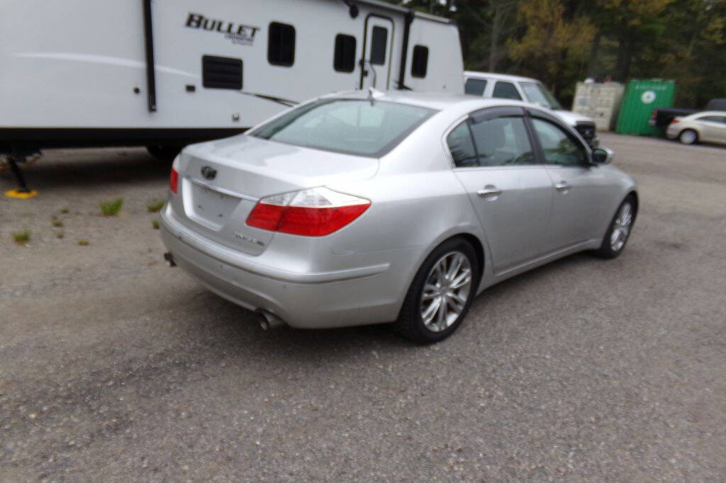 Used 2009 Hyundai Genesis 4.6 w/ Technology Pkg 5 RWD image 5