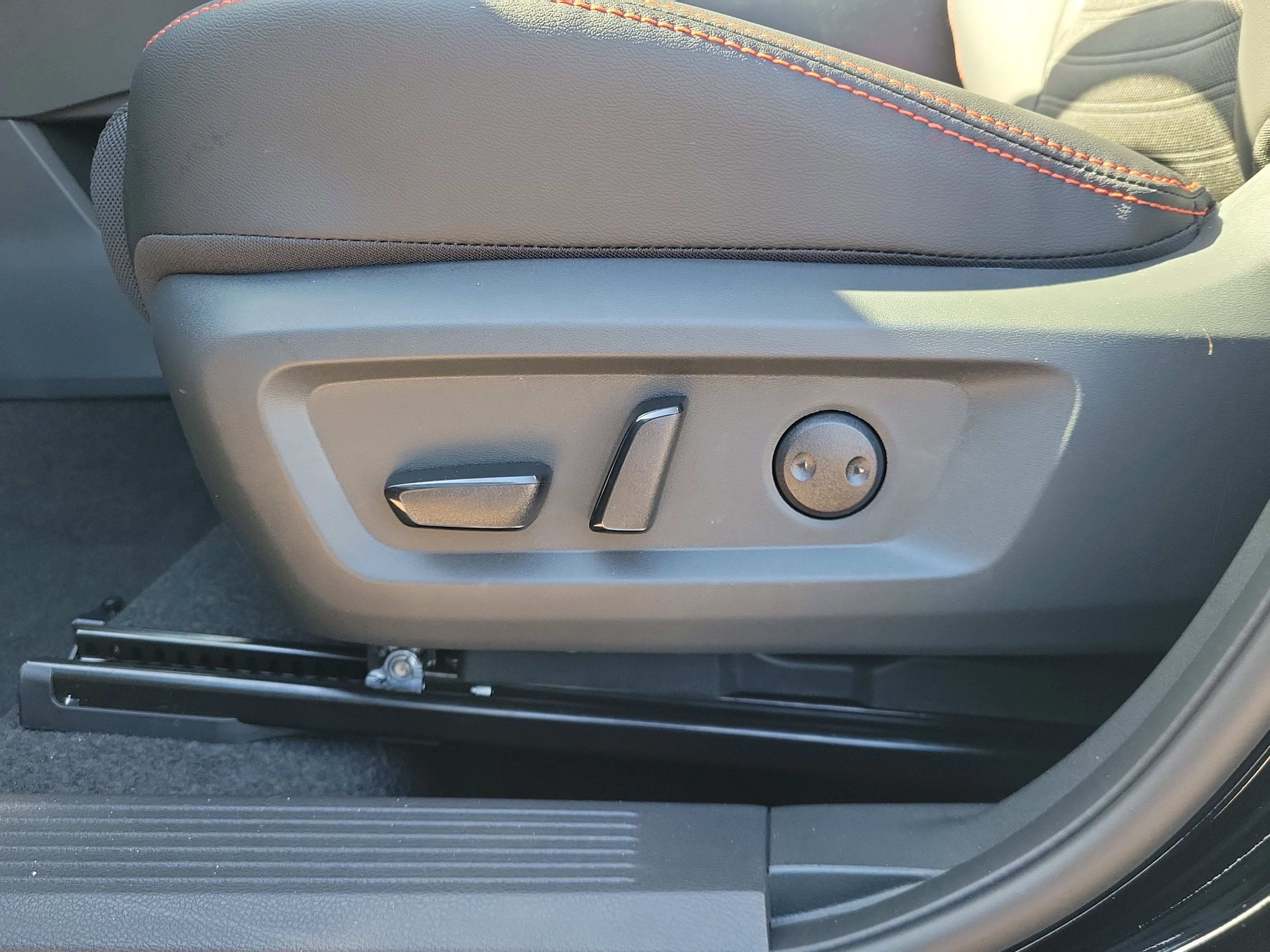 New 2026 Nissan Rogue SV AWD/4WD image 22