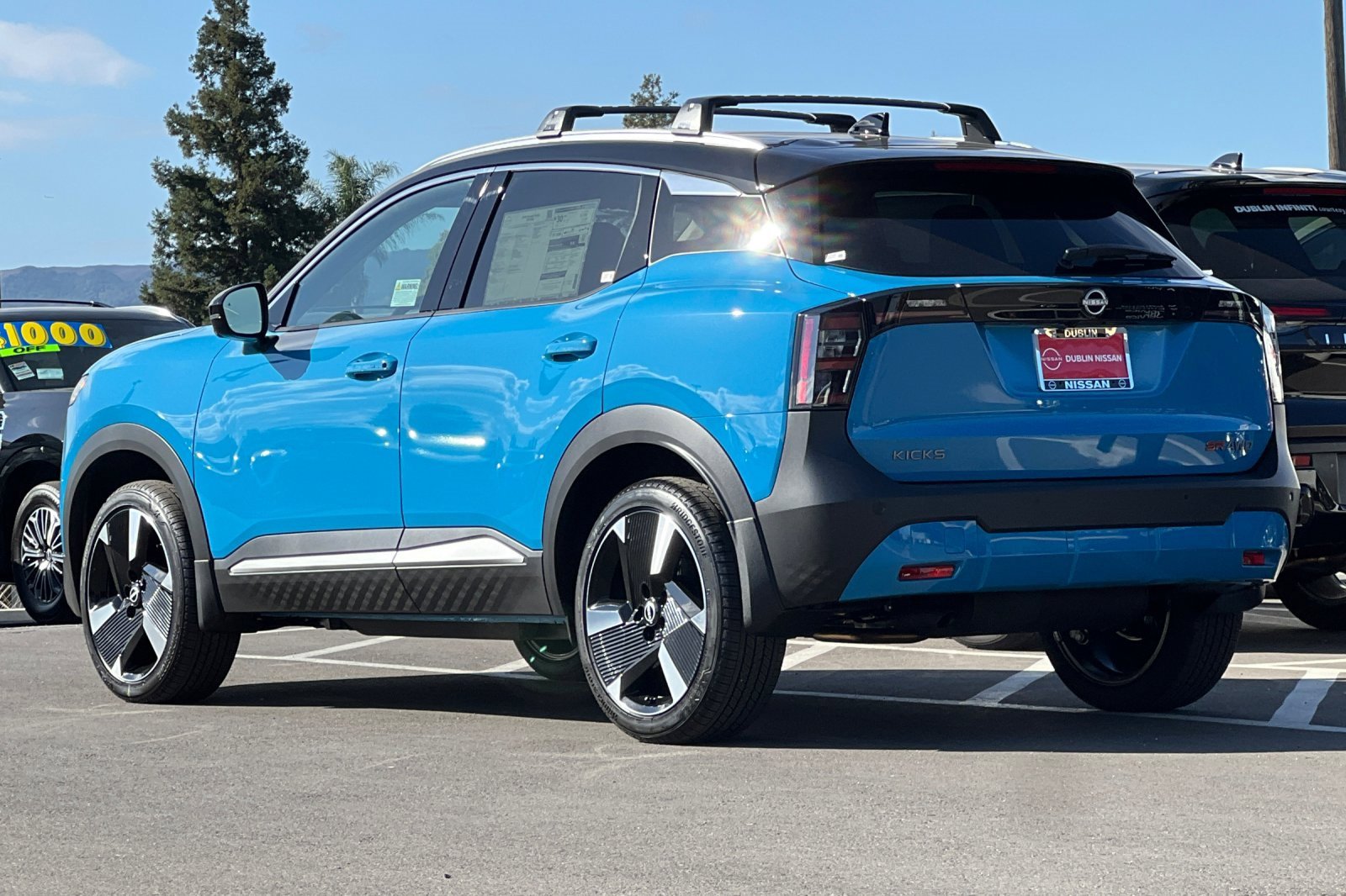 New 2026 Nissan Kicks SR w/ Cold Weather Package image 6