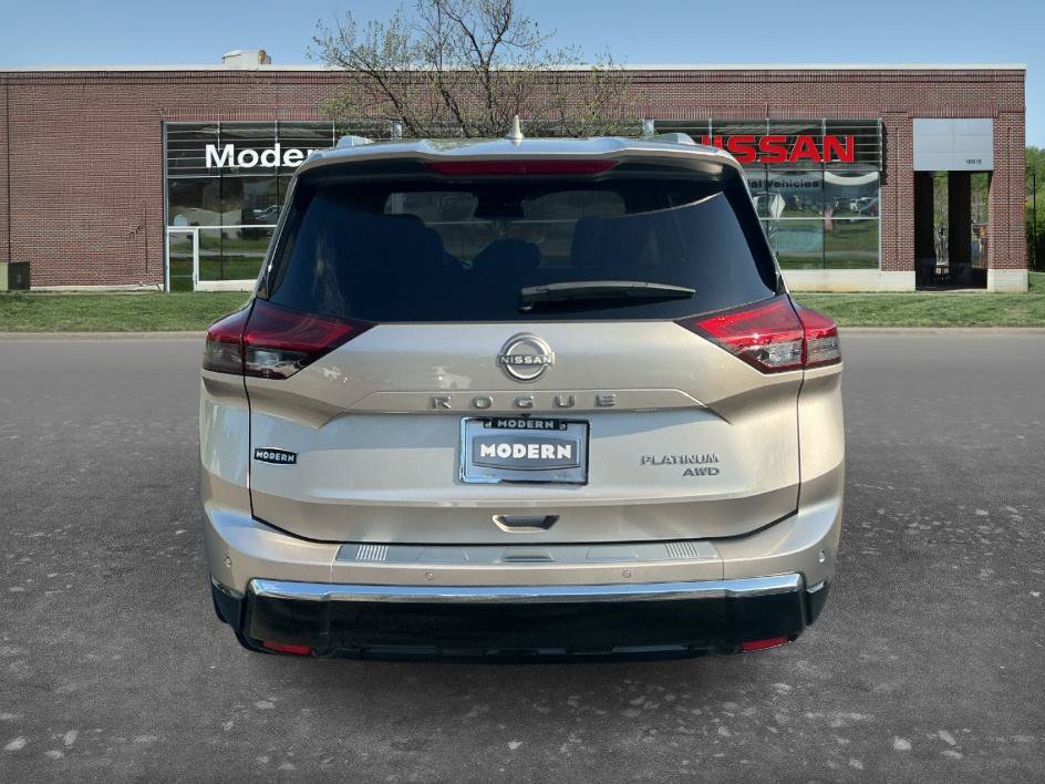 Certified 2025 Nissan Rogue Platinum AWD/4WD image 3