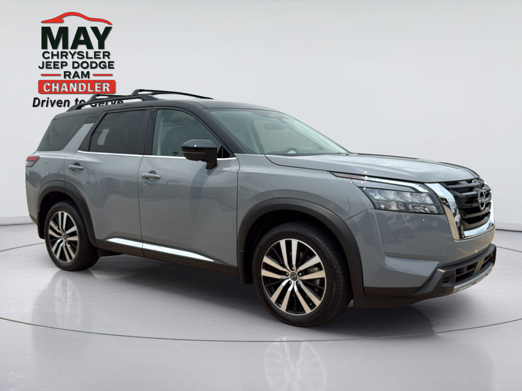 Used 2025 Nissan Pathfinder Platinum w/ Cargo Package AWD/4WD image 1