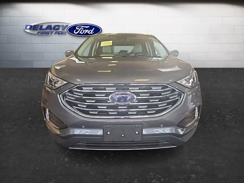 Used 2023 Ford Edge Titanium image 9