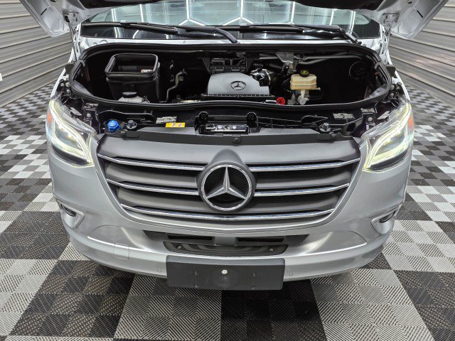 Used 2023 Mercedes-Benz Sprinter 3500 image 33