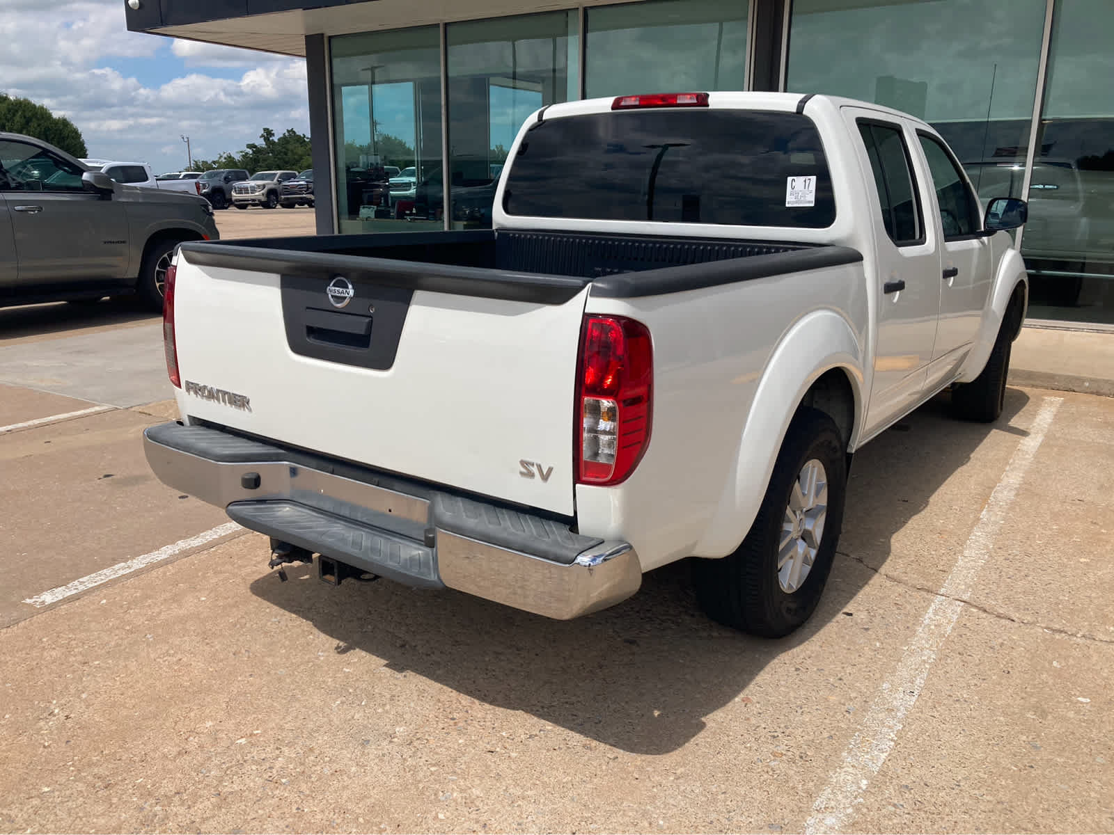 Used 2019 Nissan Frontier SV RWD image 7