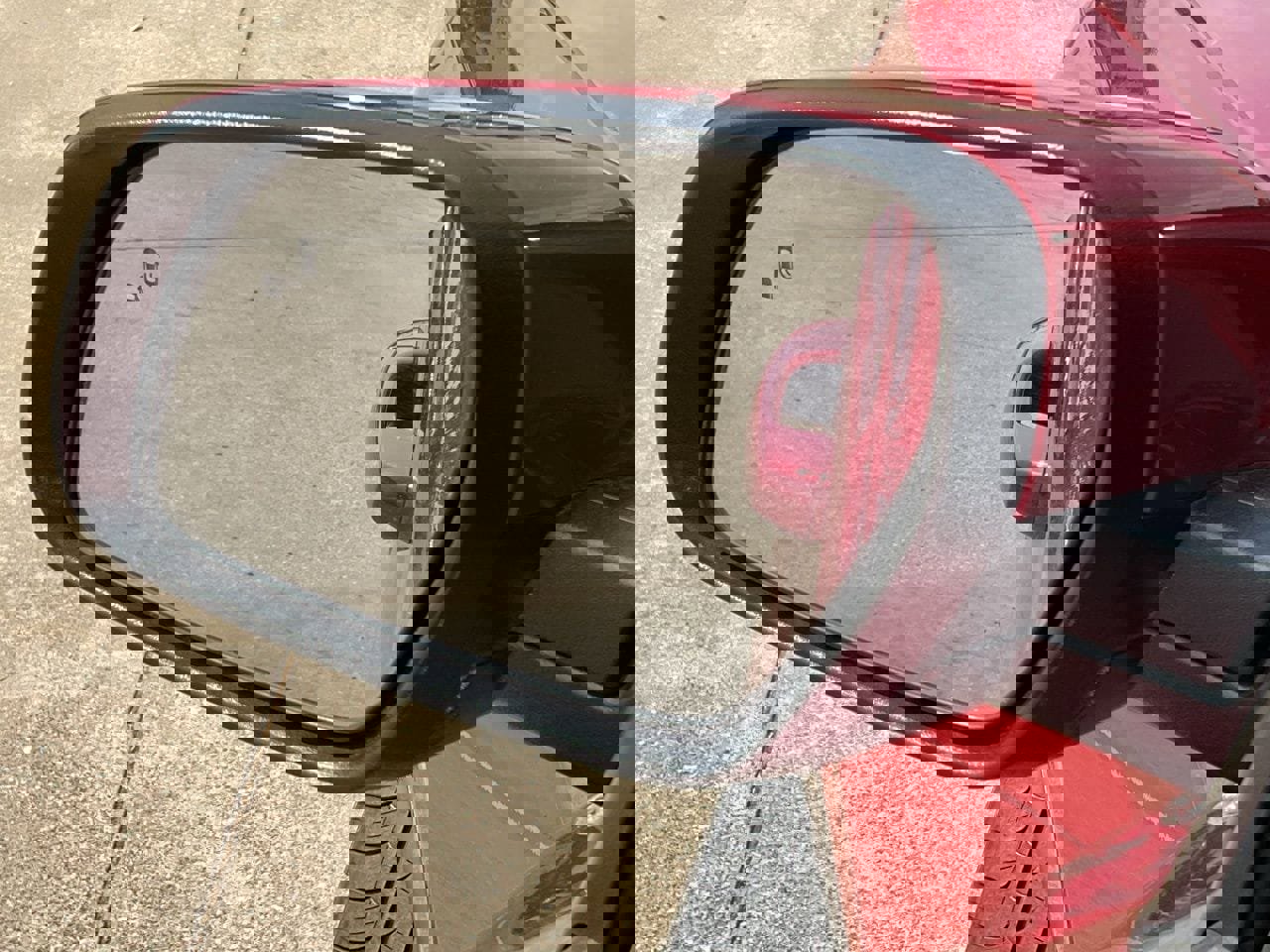 Used 2025 Hyundai Venue SEL image 11