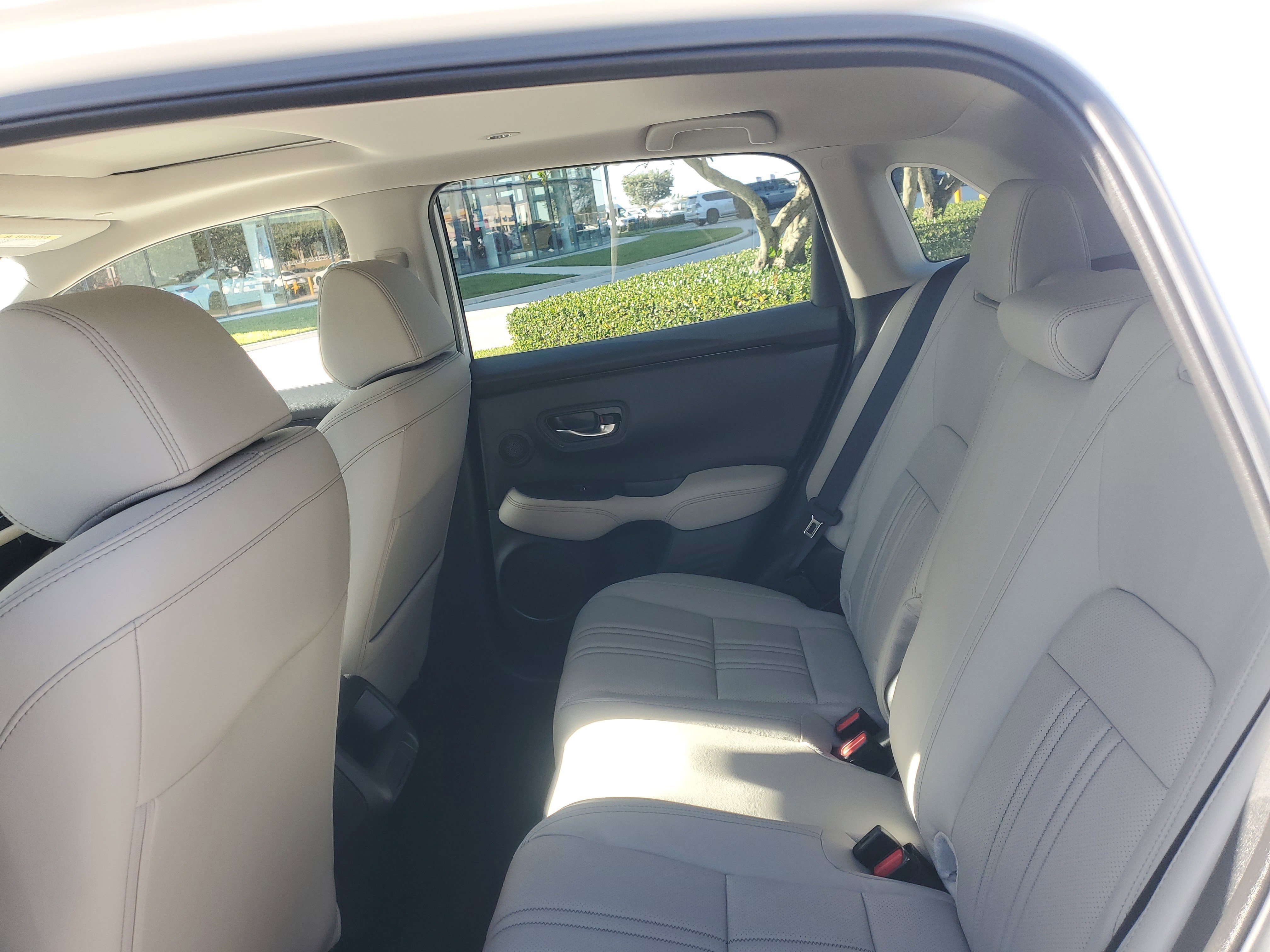 Used 2025 Honda HR-V EX-L image 14