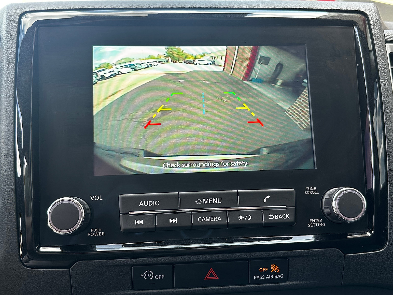 Used 2024 Nissan Frontier SV image 29