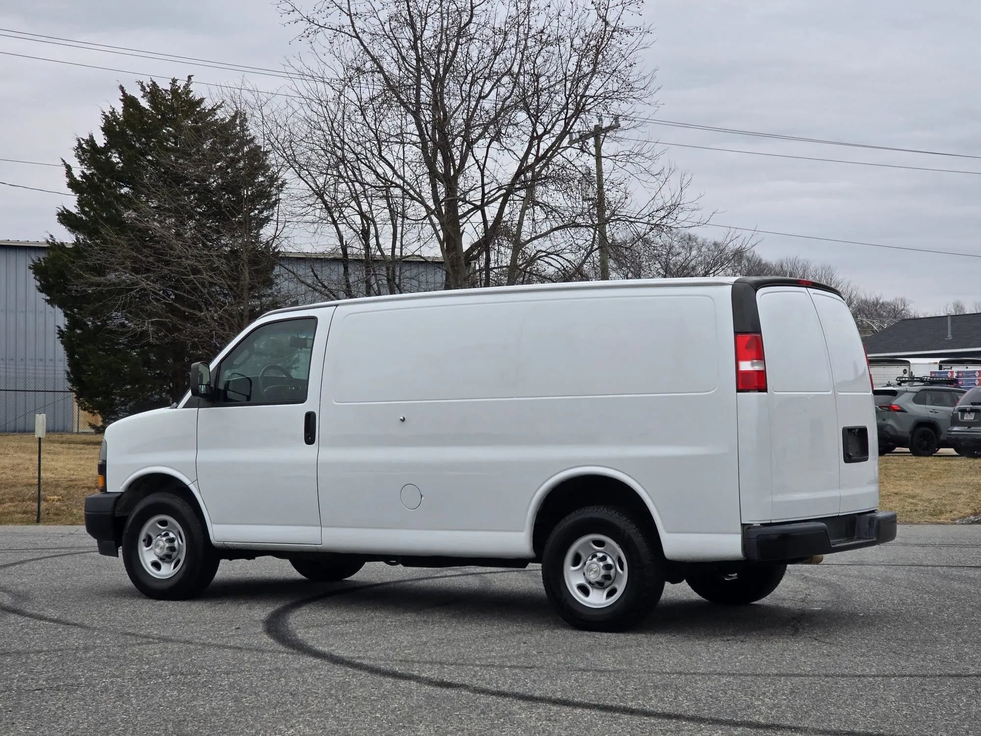 Used 2020 Chevrolet Express 2500 w/ Driver Convenience Package image 10