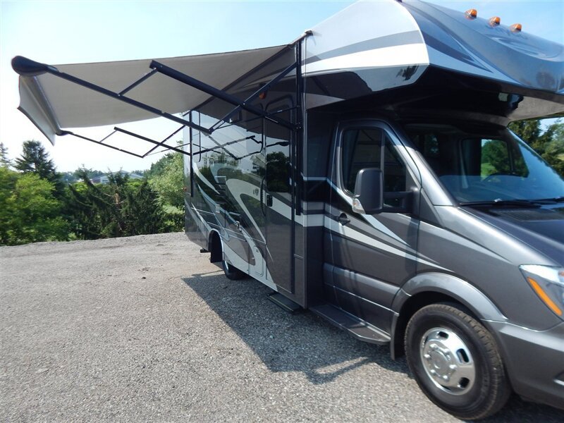 Used 2016 Mercedes-Benz Sprinter 3500 image 42