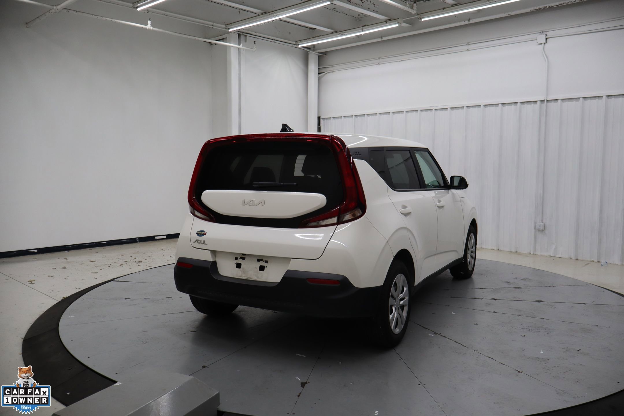 Used 2022 Kia Soul LX image 4