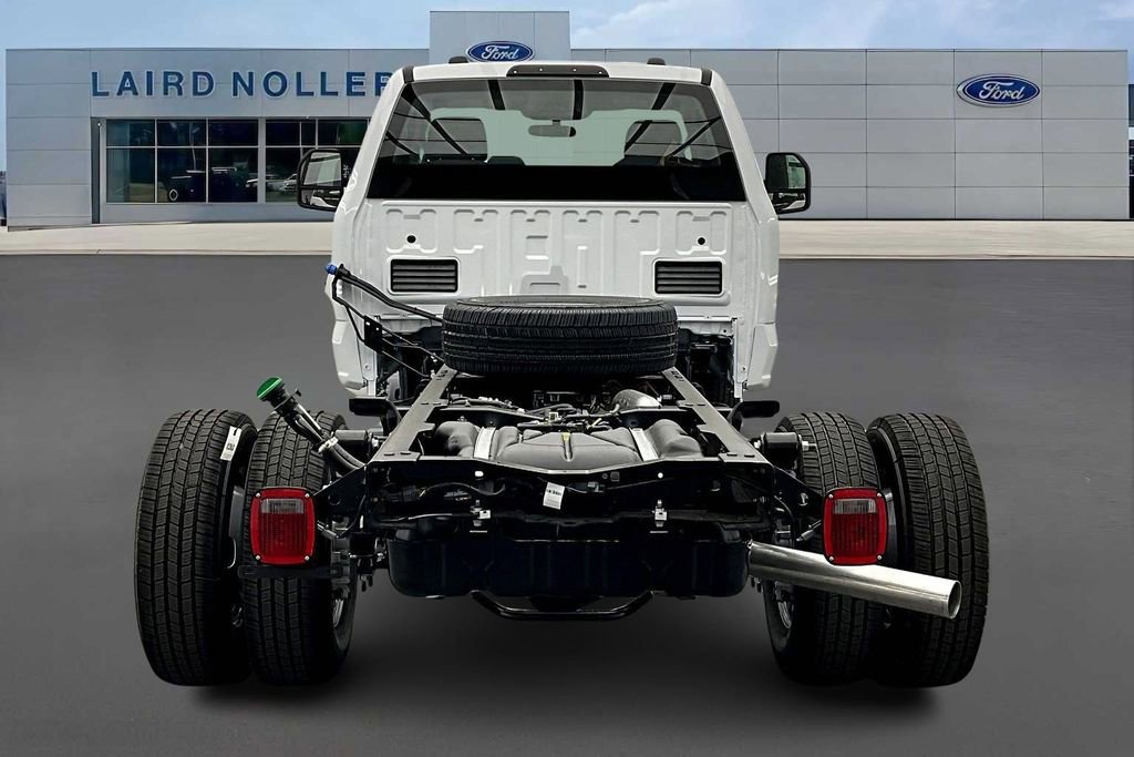 New 2026 Ford F350 XL w/ XL Chrome Package image 4