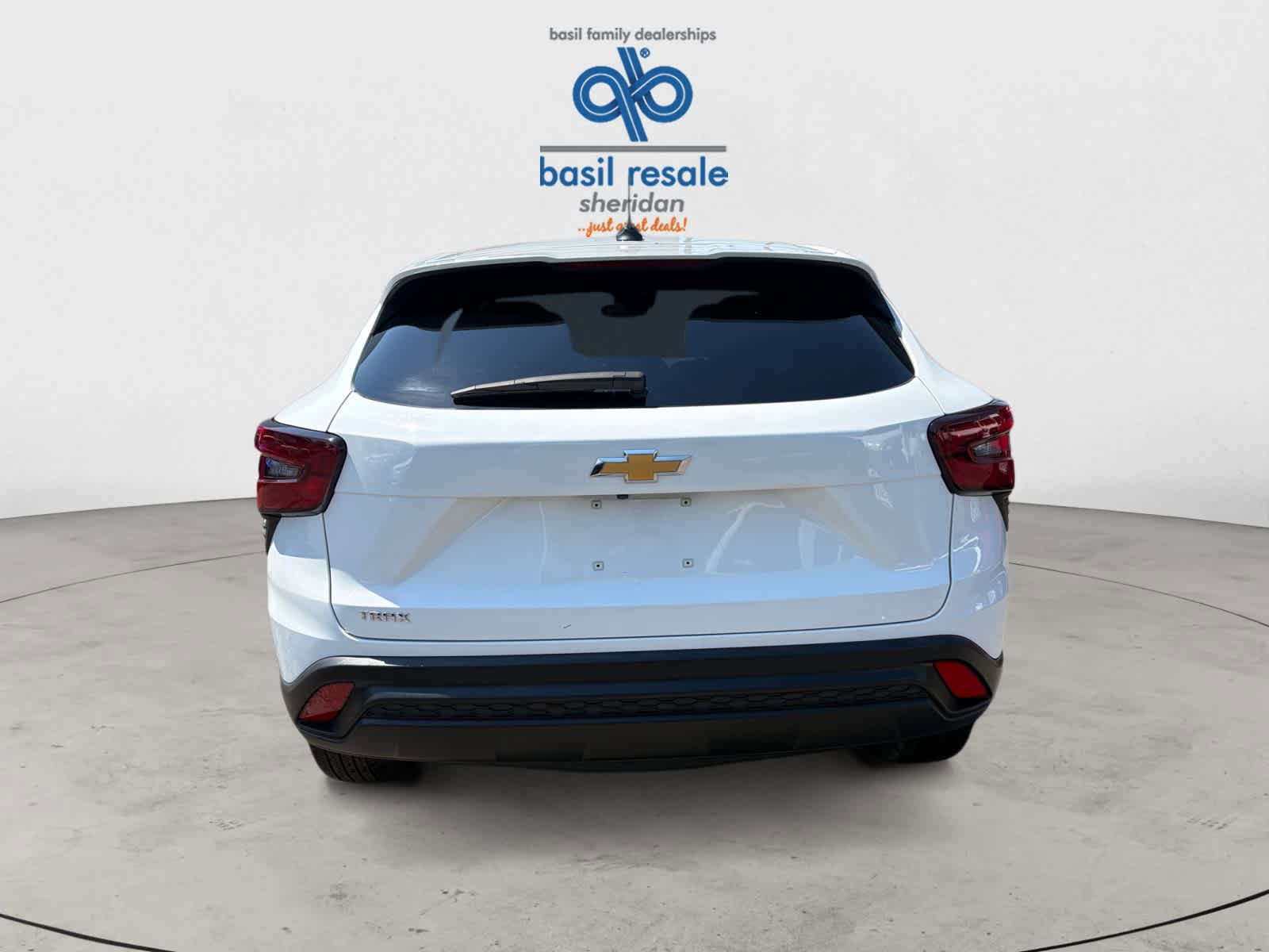 Used 2025 Chevrolet Trax LS FWD image 5