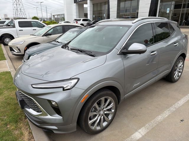 Used 2024 Buick Encore GX Avenir w/ Avenir Technology Package AWD/4WD image 2