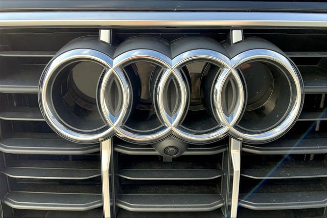 Used 2021 Audi Q7 3.0T Premium Plus image 31