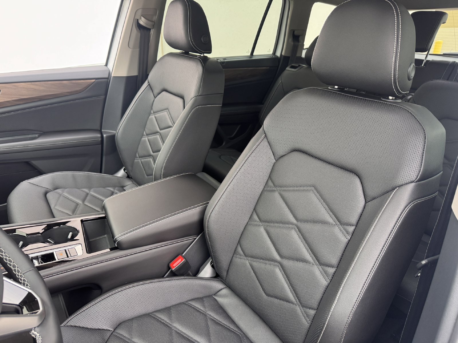 New 2026 Volkswagen Atlas SE FWD image 22