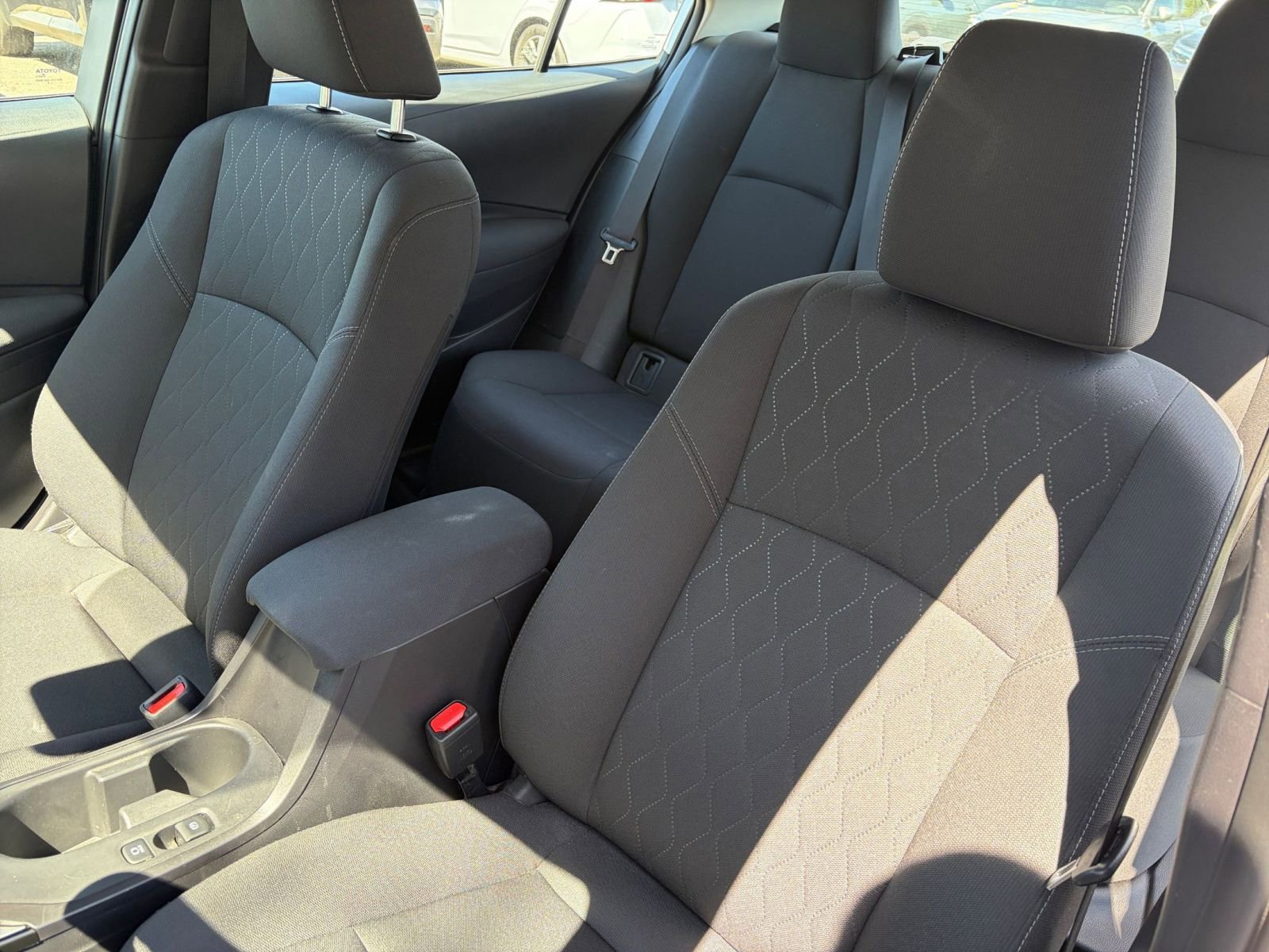 Used 2025 Toyota Corolla LE image 34