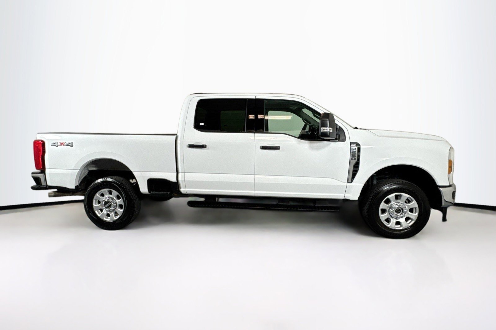 Used 2024 Ford F250 XLT image 4