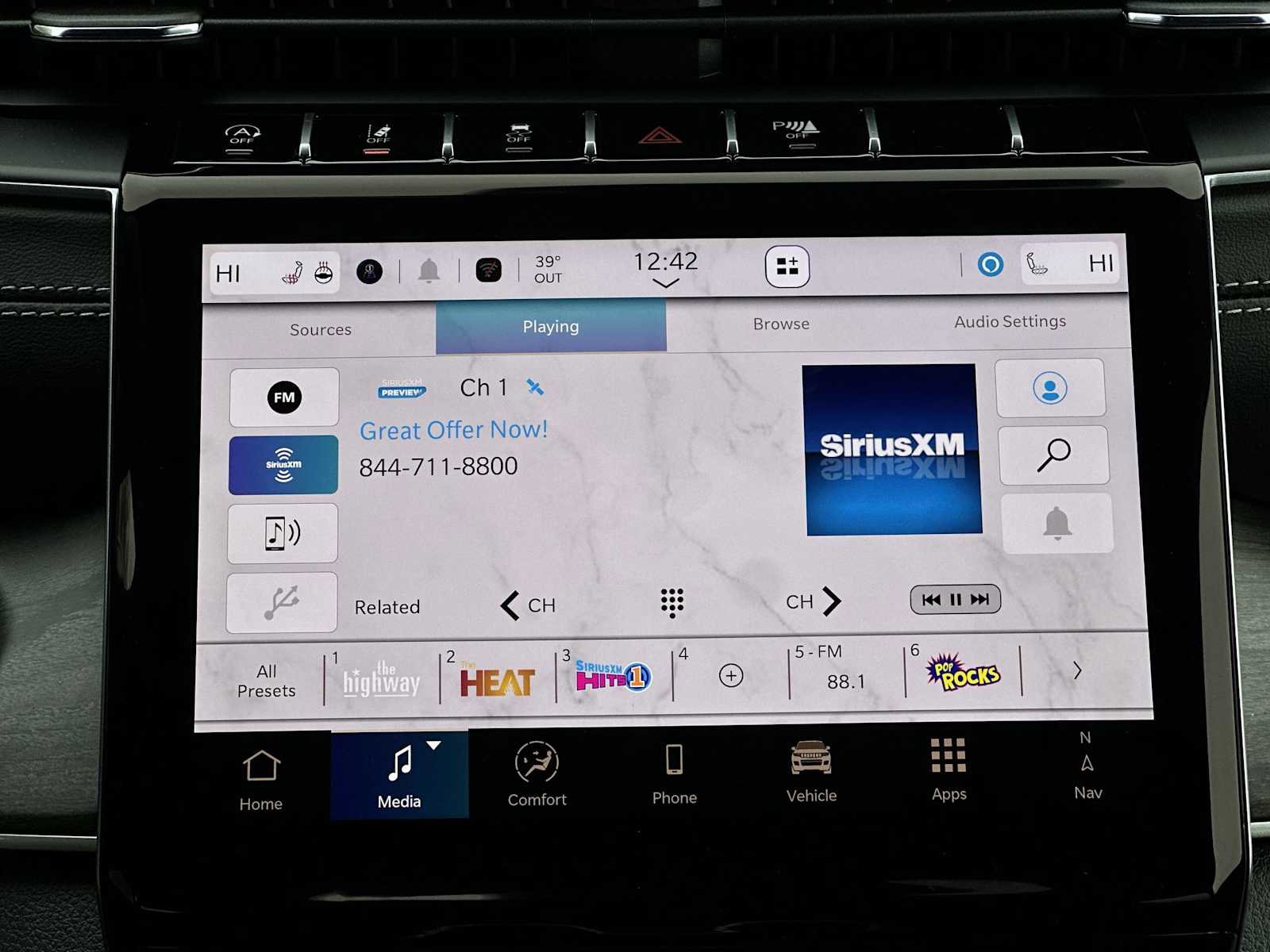 New 2025 Jeep Grand Cherokee Limited image 12