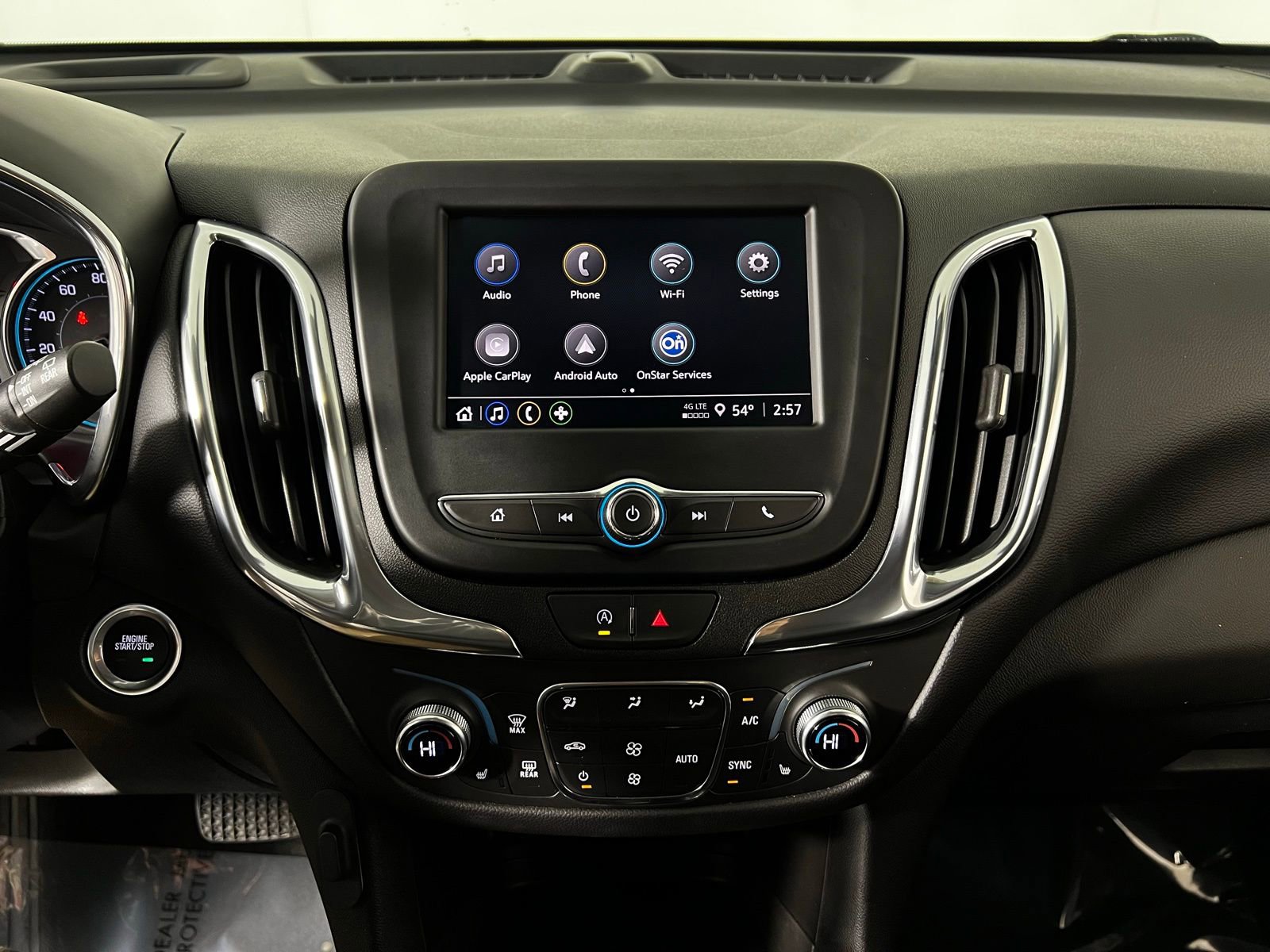 Used 2024 Chevrolet Equinox LT image 18