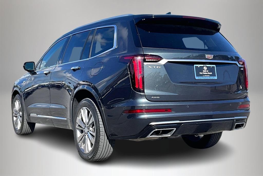 Used 2023 Cadillac XT6 Premium Luxury w/ Technology Package image 4