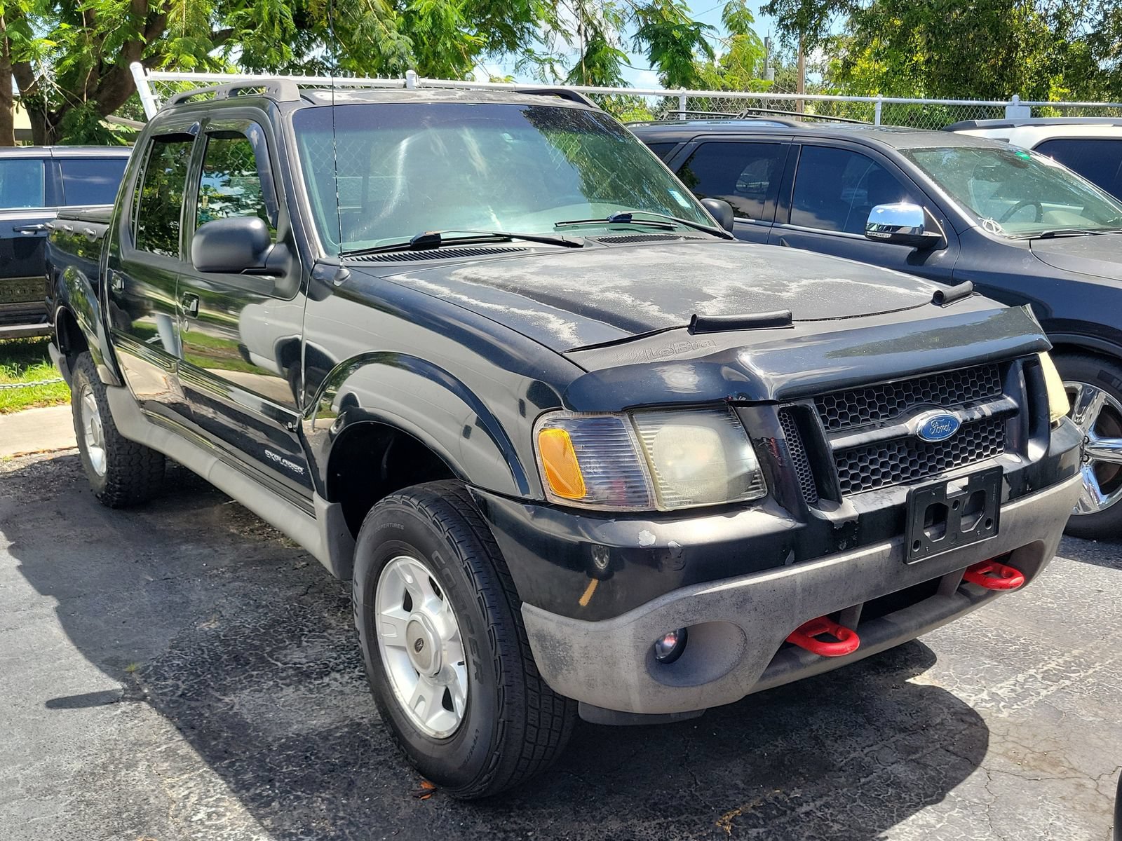 Used 2001 Ford Explorer Sport Trac 4x4 image 2