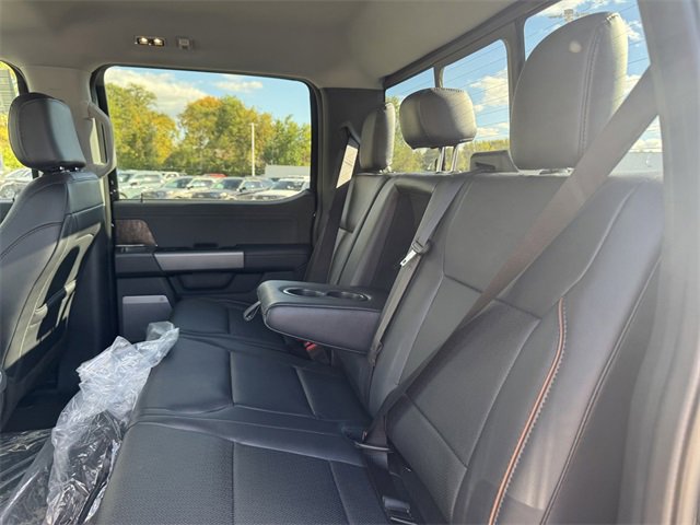New 2026 Ford F250 Lariat w/ Black Appearance Package image 18