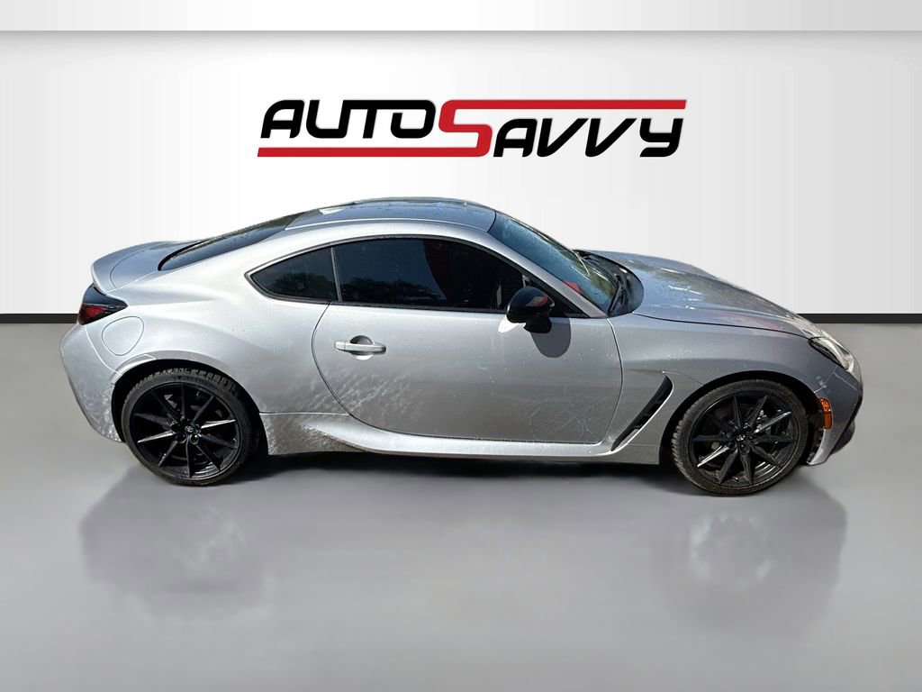 Used 2025 Toyota GR86 w/ ALL Weather Mat Package (TMS) RWD image 8