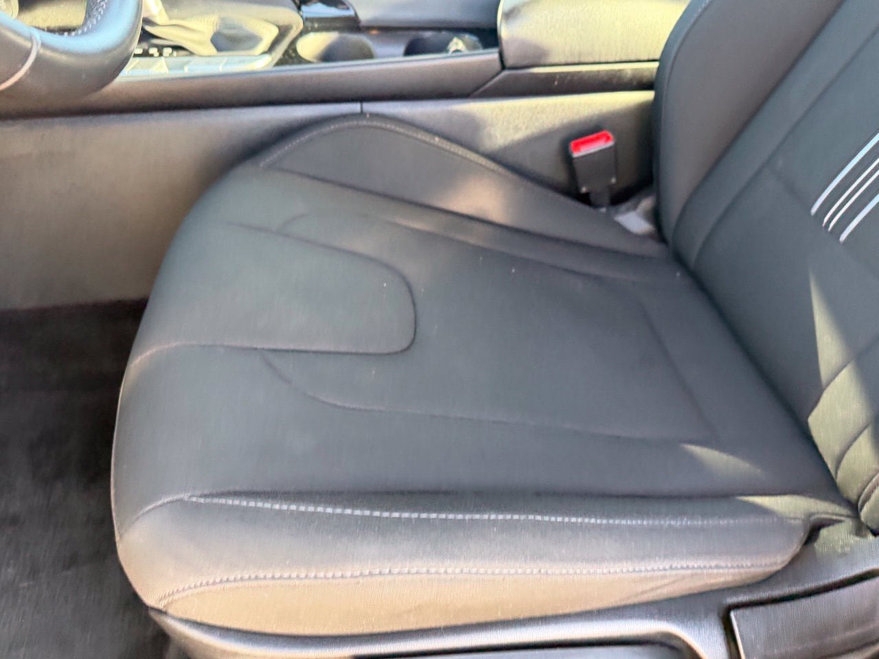 Used 2025 Hyundai Elantra SEL FWD image 29