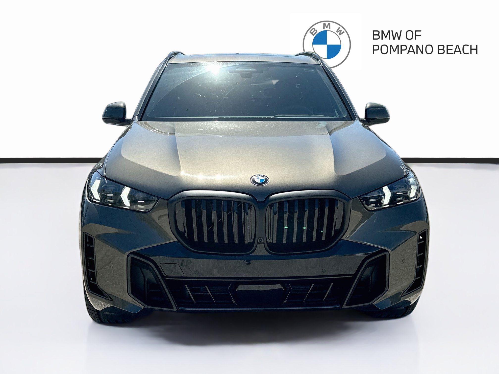 New 2026 BMW X5 xDrive40i w/ M Sport Package AWD/4WD image 2