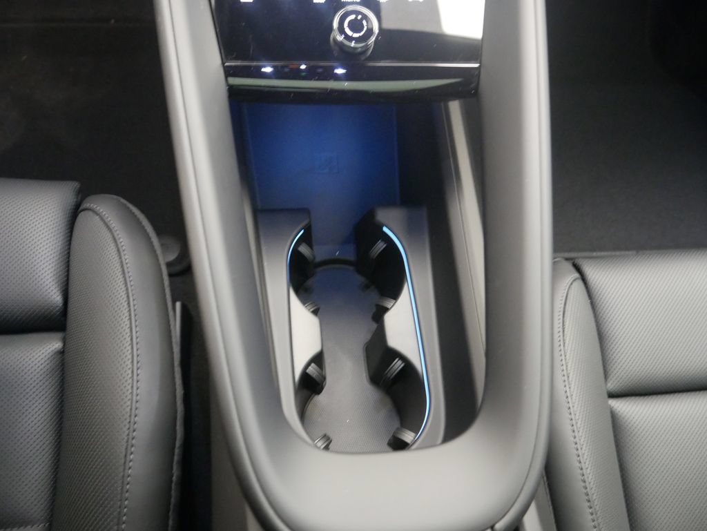 Certified 2026 Porsche Macan 4 Electric AWD/4WD image 45