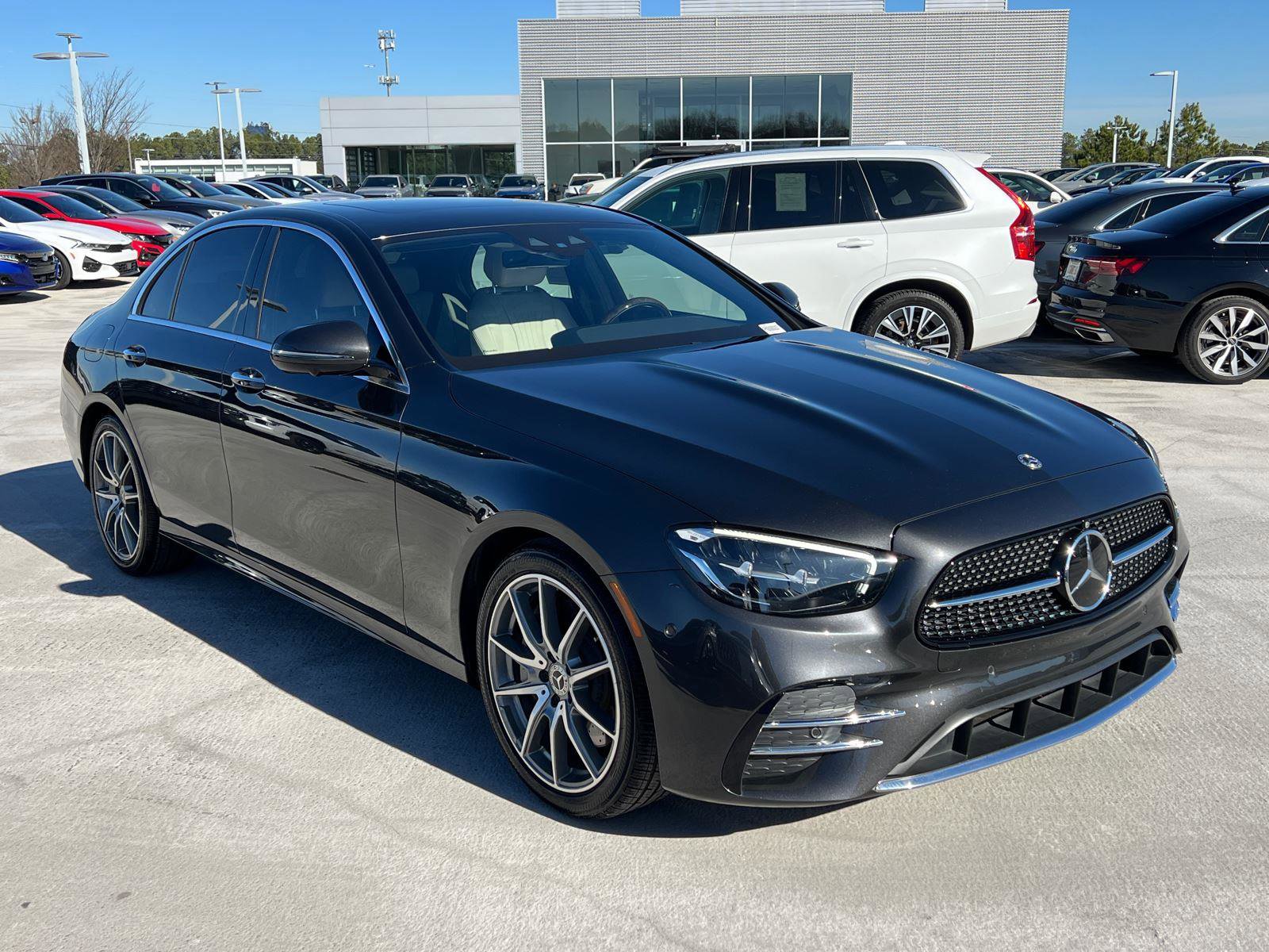 Used 2022 Mercedes-Benz E 350 Sedan image 3