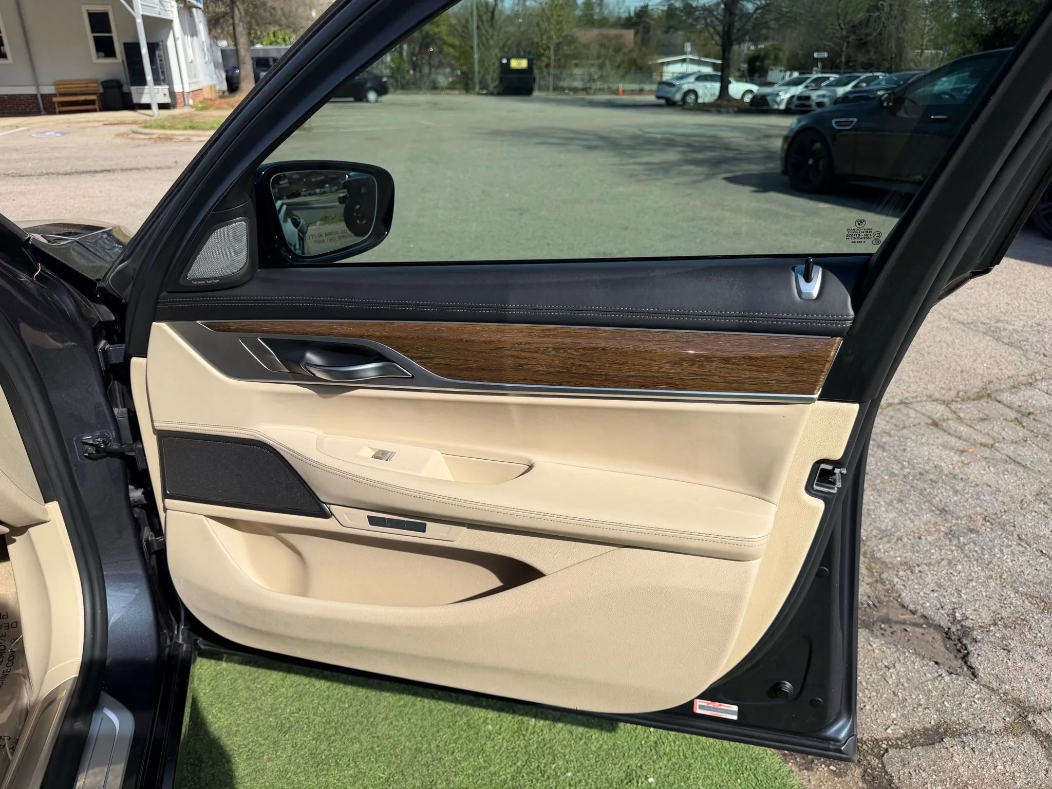 Used 2017 BMW 740i RWD image 40